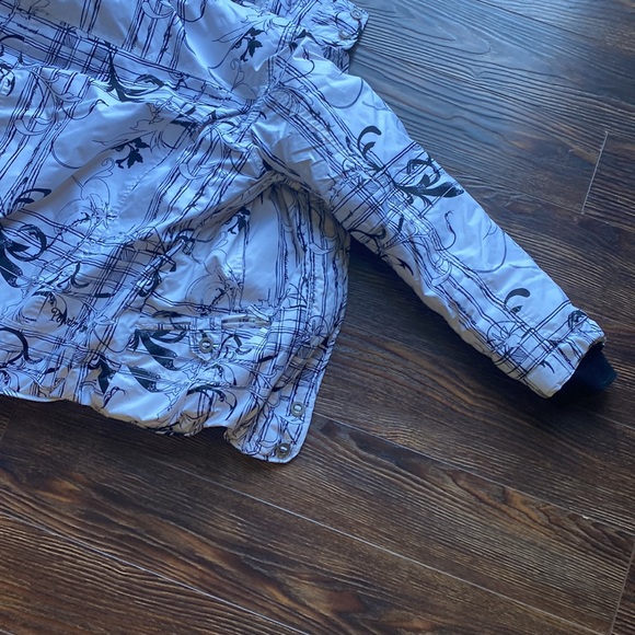 ☮️☮️☮️☮️Core powder room winter jacket very small stain on the inside ☮️☮️ 9/10 - Picture 8 of 16